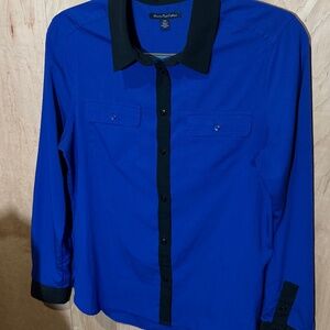 American Eagle Women's M Blue and Black Button Down Top